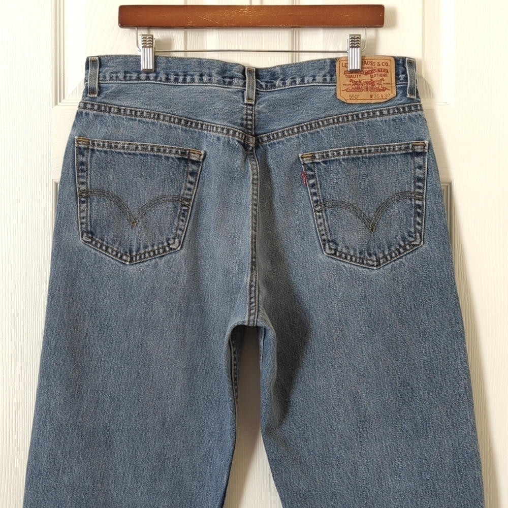 Levi's Y2K 550 Classic Medium Wash Relaxed Fit Straight Leg Denim Jeans 36 x 30 - Picture 5 of 16